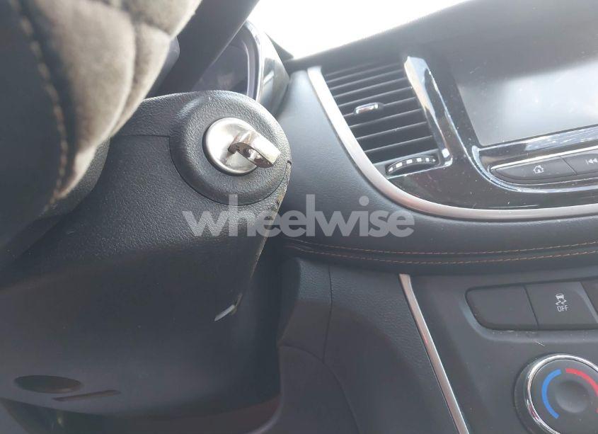 Photo 11 of 2017 Chevrolet Trax LS (VIN 3GNCJNSB3HL286437)