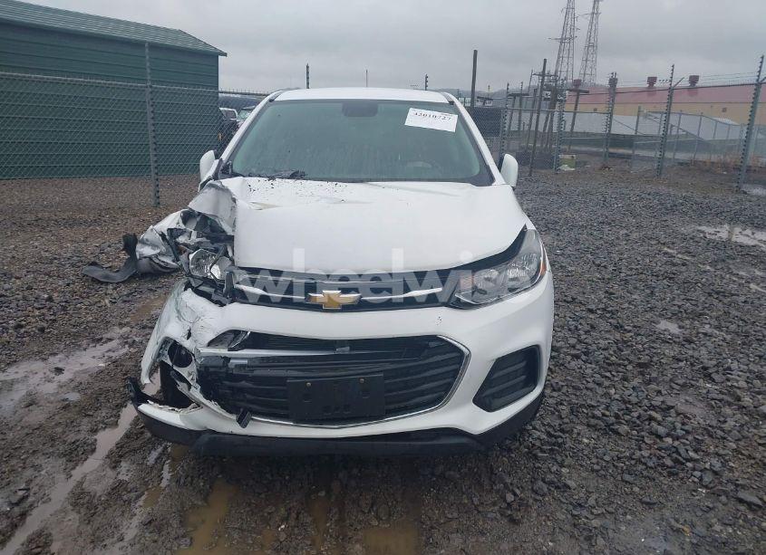 Photo 13 of 2019 Chevrolet Trax LS (VIN 3GNCJNSB3KL216010)