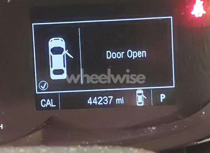 Photo 15 of 2019 Chevrolet Trax LS (VIN 3GNCJNSB3KL367347)