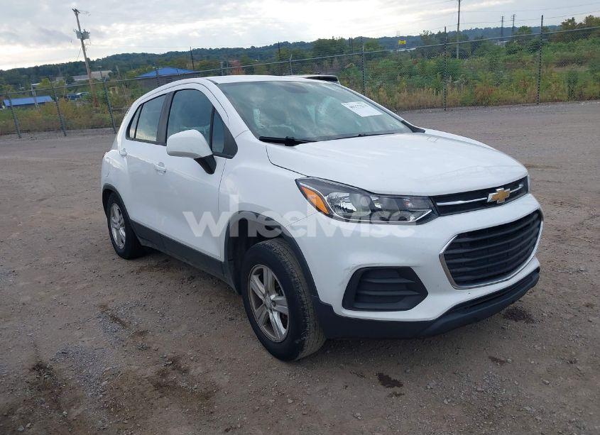 2020 Chevrolet Trax AWD LS (VIN 3GNCJNSB3LL160247) main photo