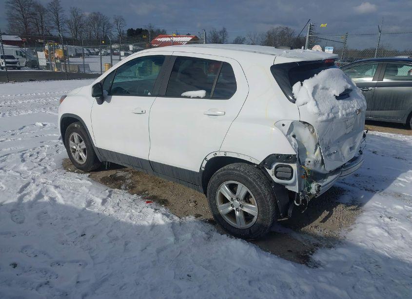 Photo 3 of 2020 Chevrolet Trax AWD LS (VIN 3GNCJNSB3LL224612)