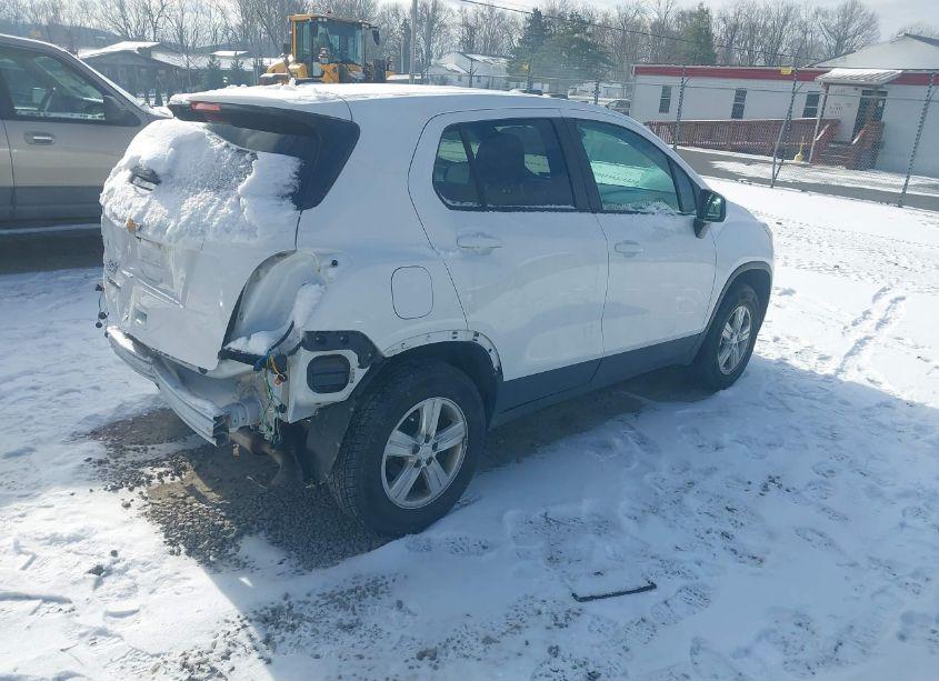 Photo 4 of 2020 Chevrolet Trax AWD LS (VIN 3GNCJNSB3LL224612)