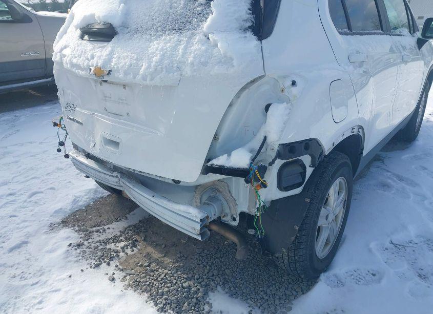 Photo 6 of 2020 Chevrolet Trax AWD LS (VIN 3GNCJNSB3LL224612)