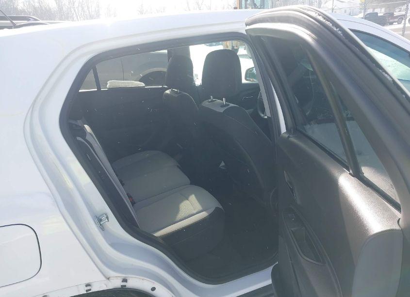 Photo 8 of 2020 Chevrolet Trax AWD LS (VIN 3GNCJNSB3LL224612)