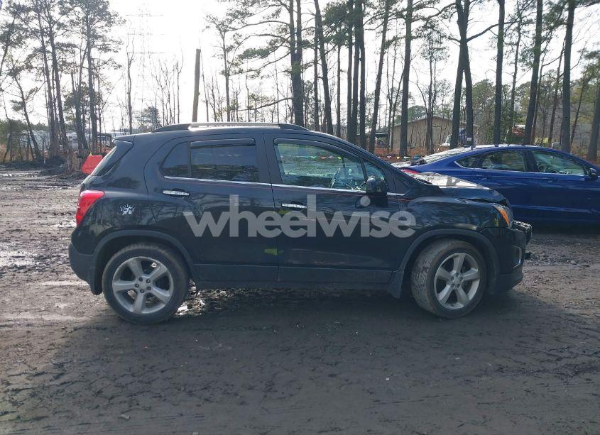 Photo 13 of 2015 Chevrolet Trax LTZ (VIN 3GNCJNSB4FL248812)