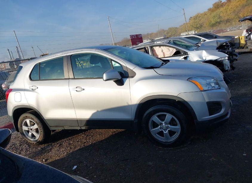 Photo 13 of 2016 Chevrolet Trax 1LS (VIN 3GNCJNSB4GL184224)