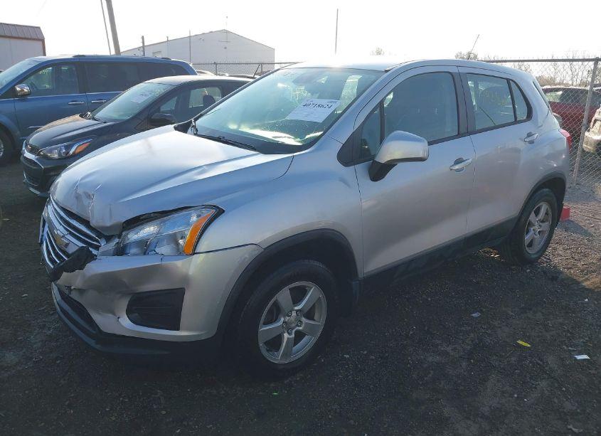 Photo 2 of 2016 Chevrolet Trax 1LS (VIN 3GNCJNSB4GL184224)