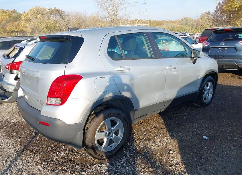 Photo 4 of 2016 Chevrolet Trax 1LS (VIN 3GNCJNSB4GL184224)