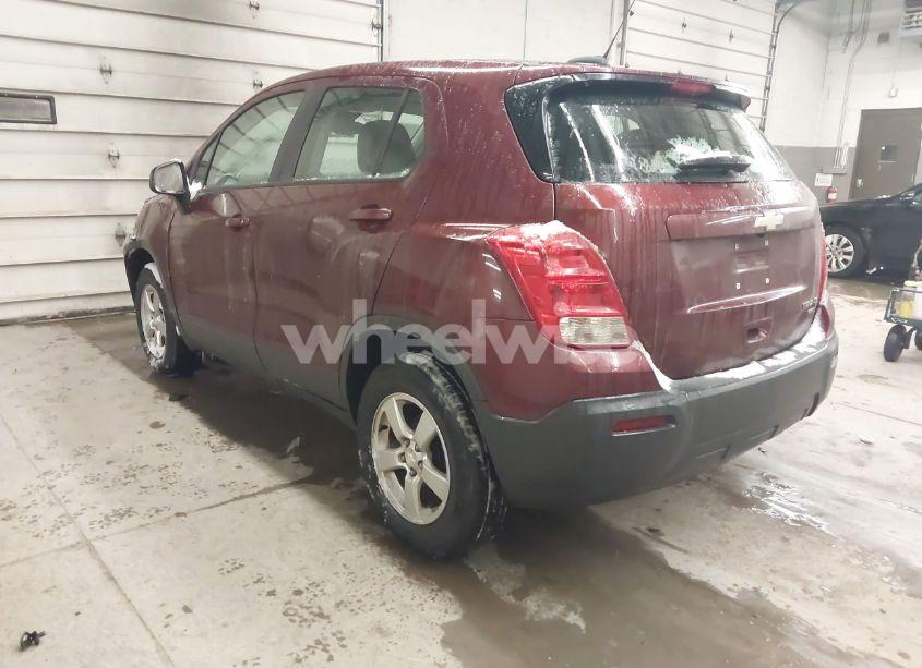 Photo 3 of 2016 Chevrolet Trax 1LS (VIN 3GNCJNSB4GL279897)