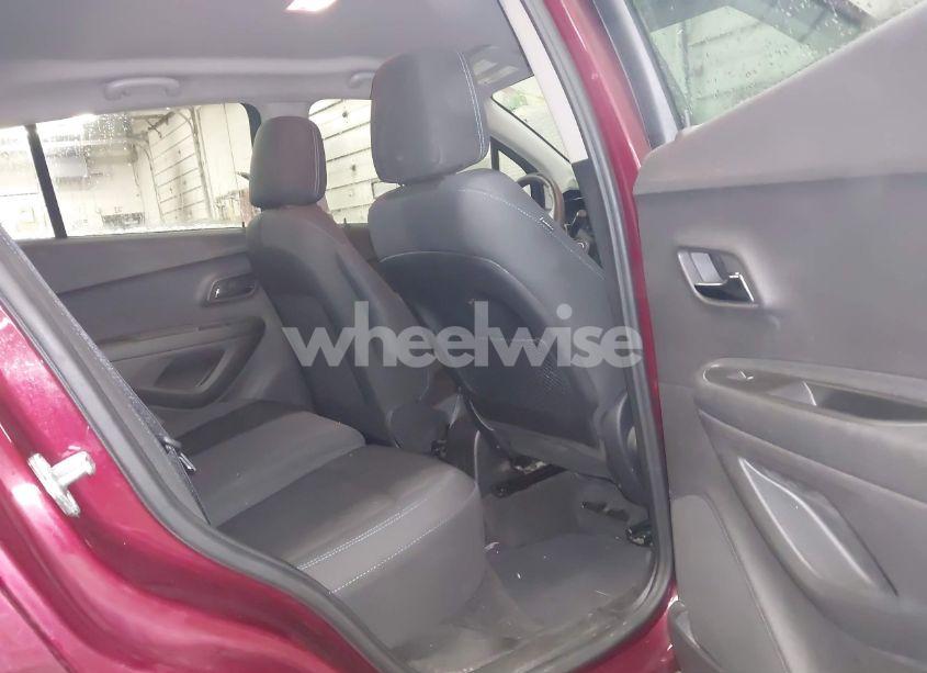 Photo 8 of 2016 Chevrolet Trax 1LS (VIN 3GNCJNSB4GL279897)