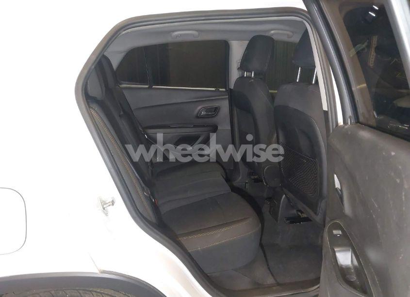 Photo 8 of 2018 Chevrolet Trax LS (VIN 3GNCJNSB4JL284508)