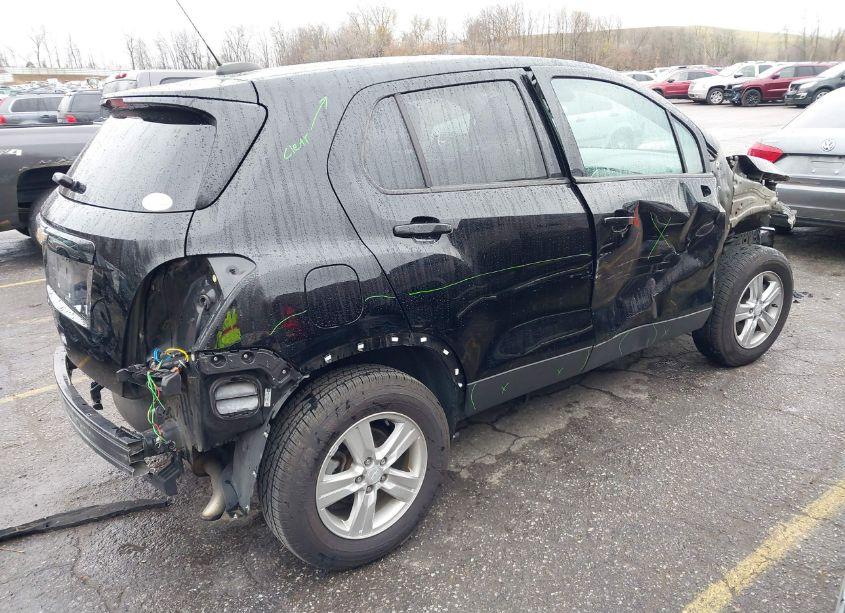 Photo 4 of 2019 Chevrolet Trax LS (VIN 3GNCJNSB4KL228067)