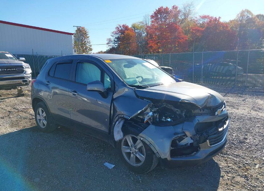 2020 Chevrolet Trax AWD LS (VIN 3GNCJNSB4LL248918) main photo