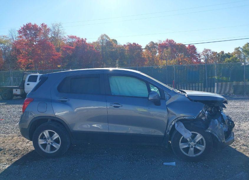 Photo 13 of 2020 Chevrolet Trax AWD LS (VIN 3GNCJNSB4LL248918)