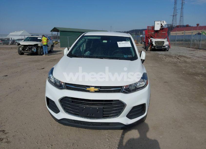 Photo 12 of 2020 Chevrolet Trax AWD LS (VIN 3GNCJNSB5LL266439)