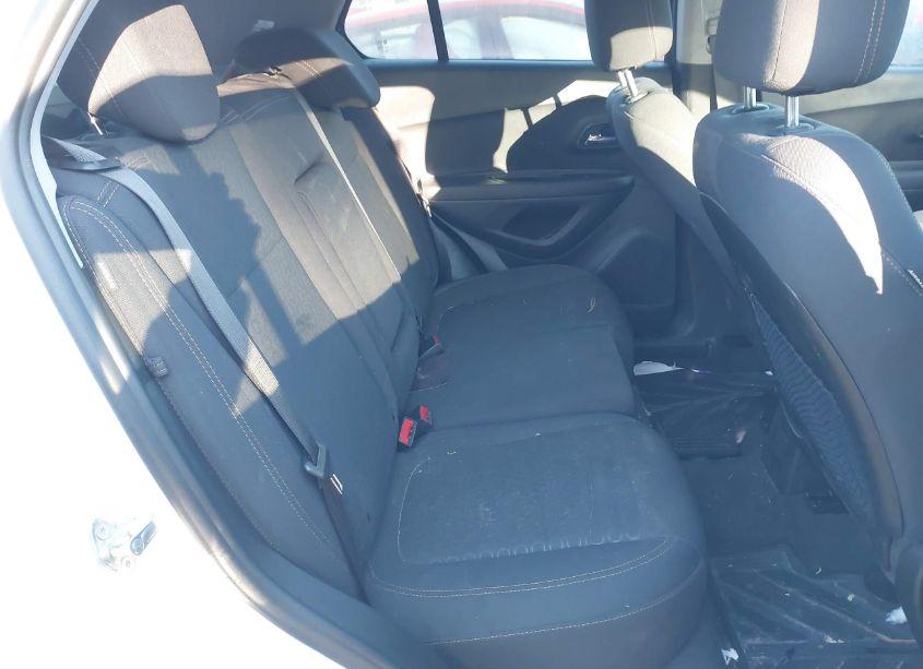 Photo 8 of 2020 Chevrolet Trax AWD LS (VIN 3GNCJNSB5LL333704)