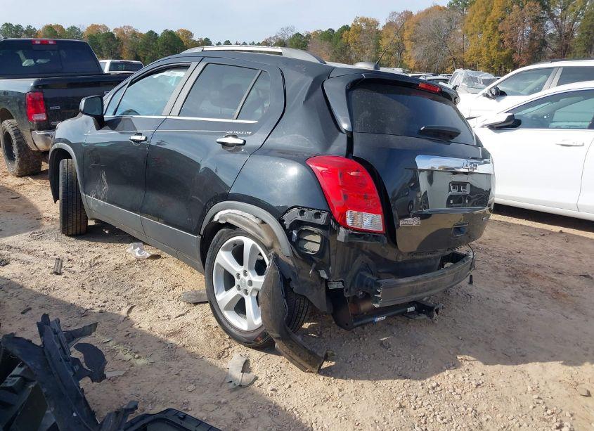 Photo 3 of 2015 Chevrolet Trax LTZ (VIN 3GNCJNSB6FL171795)