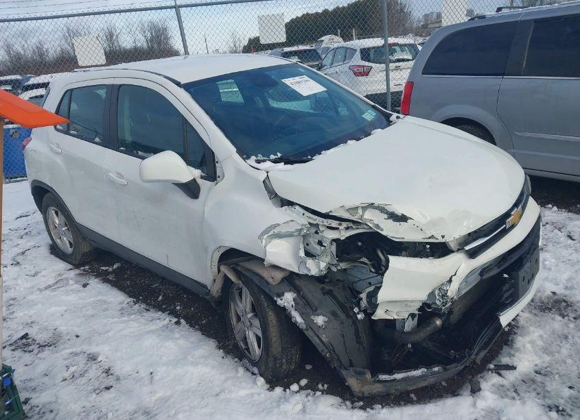 2017 Chevrolet Trax LS (VIN 3GNCJNSB6HL285010) main photo