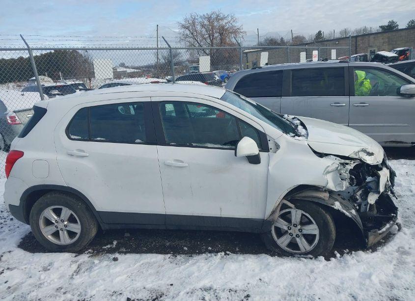 Photo 13 of 2017 Chevrolet Trax LS (VIN 3GNCJNSB6HL285010)