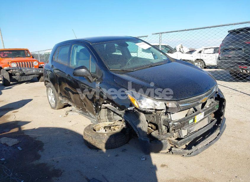 2017 Chevrolet Trax LS (VIN 3GNCJNSB6HL287940) main photo