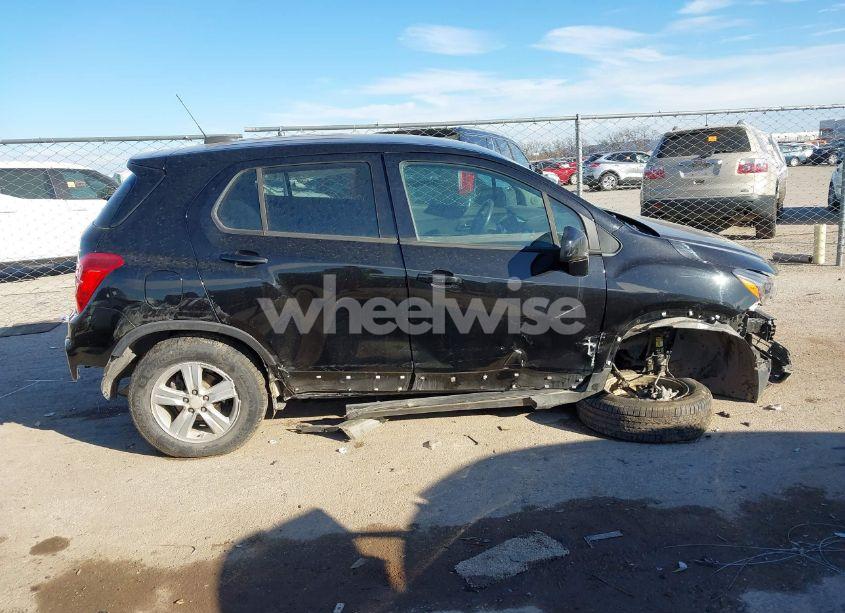 Photo 14 of 2017 Chevrolet Trax LS (VIN 3GNCJNSB6HL287940)