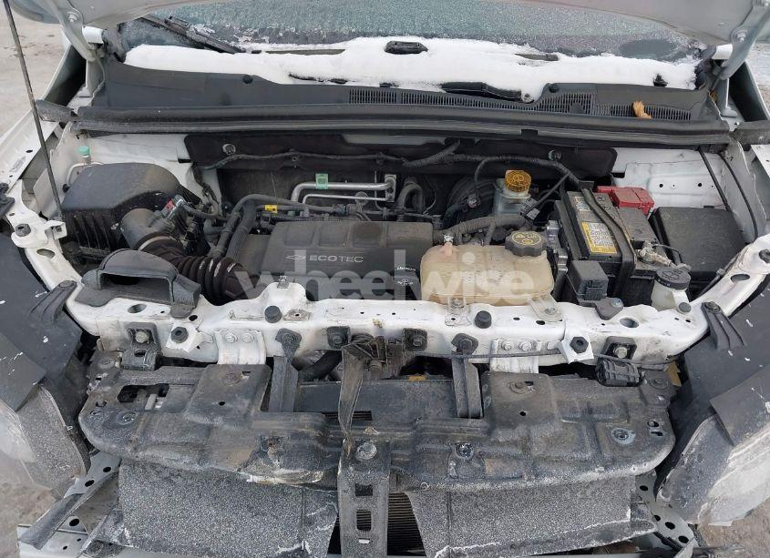 Photo 10 of 2018 Chevrolet Trax LS (VIN 3GNCJNSB6JL157565)