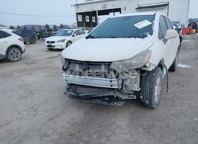 Photo 6 of 2018 Chevrolet Trax LS (VIN 3GNCJNSB6JL157565)