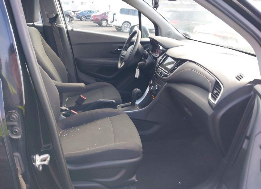 Photo 5 of 2018 Chevrolet Trax LS (VIN 3GNCJNSB6JL307013)