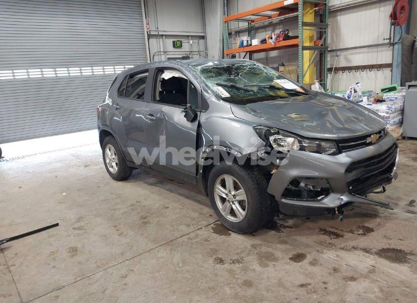 2020 Chevrolet Trax AWD LS (VIN 3GNCJNSB6LL185854) main photo