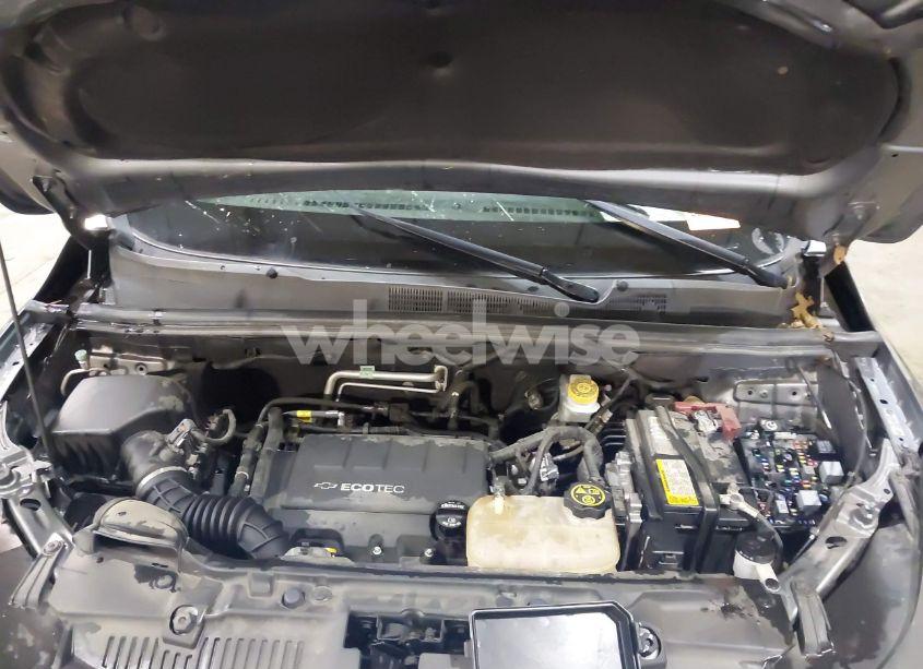 Photo 10 of 2020 Chevrolet Trax AWD LS (VIN 3GNCJNSB6LL185854)