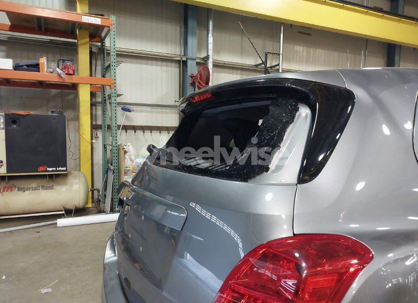 Photo 16 of 2020 Chevrolet Trax AWD LS (VIN 3GNCJNSB6LL185854)