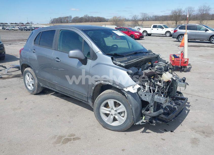 2020 Chevrolet Trax AWD LS (VIN 3GNCJNSB6LL208534) main photo
