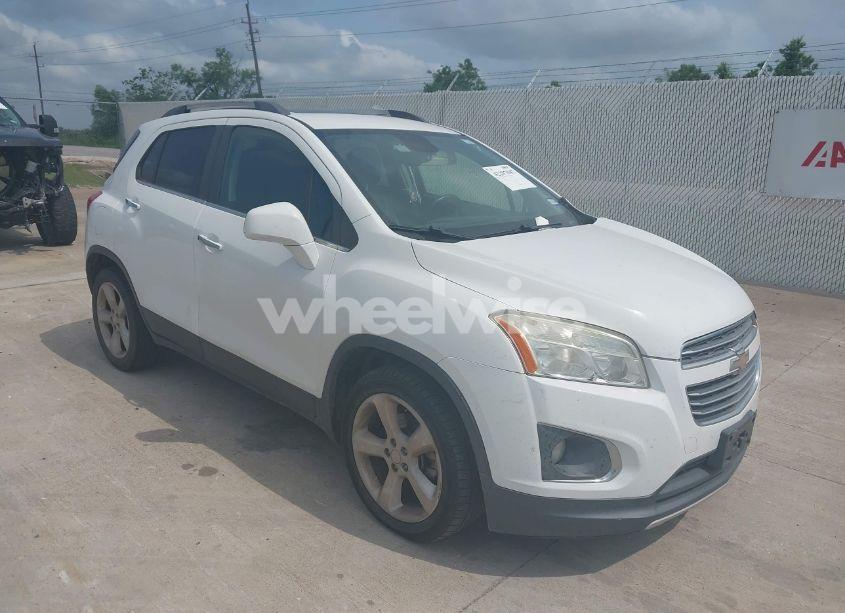 2015 Chevrolet Trax LTZ (VIN 3GNCJNSB7FL212502) main photo