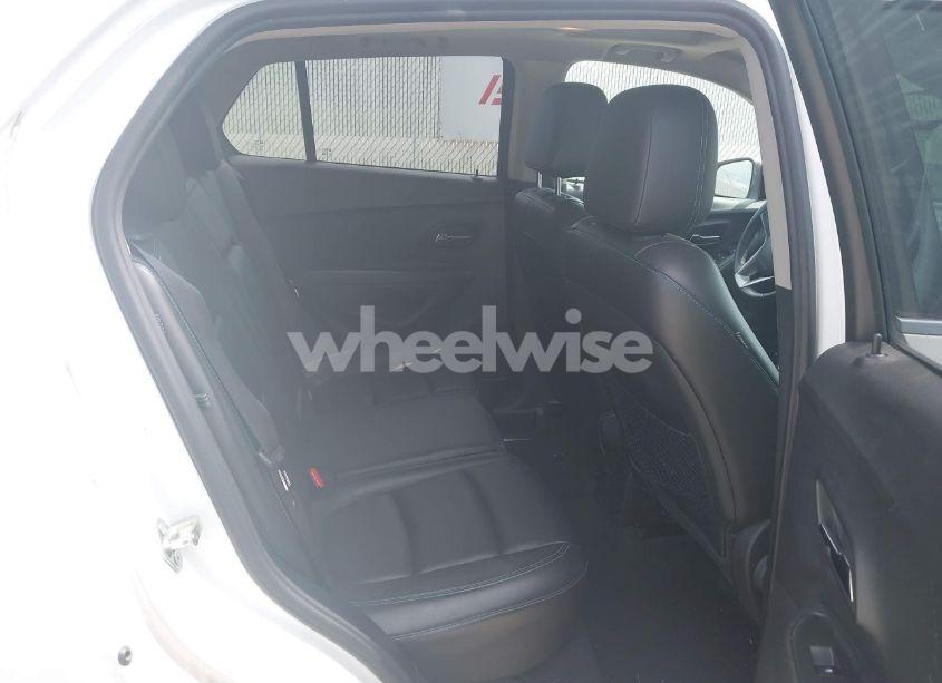 Photo 8 of 2015 Chevrolet Trax LTZ (VIN 3GNCJNSB7FL212502)