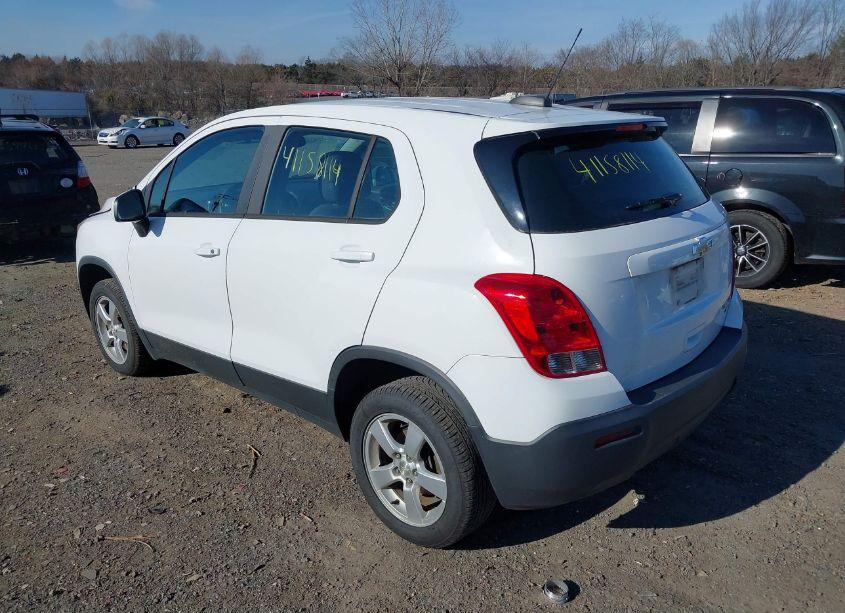 Photo 3 of 2016 Chevrolet Trax 1LS (VIN 3GNCJNSB7GL235361)