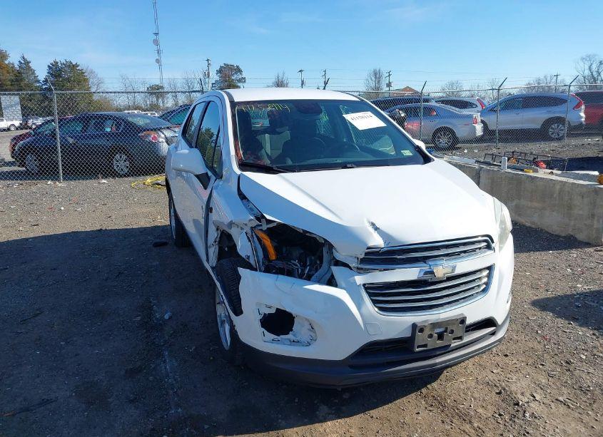 Photo 6 of 2016 Chevrolet Trax 1LS (VIN 3GNCJNSB7GL235361)