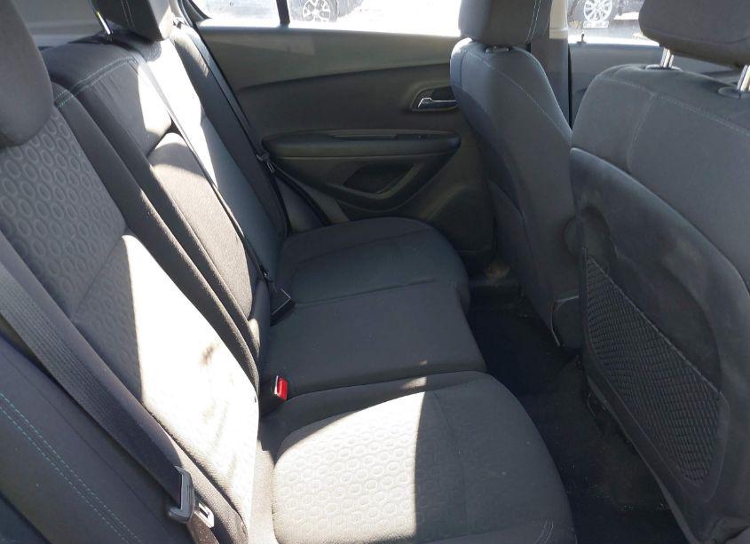Photo 8 of 2016 Chevrolet Trax 1LS (VIN 3GNCJNSB7GL235361)