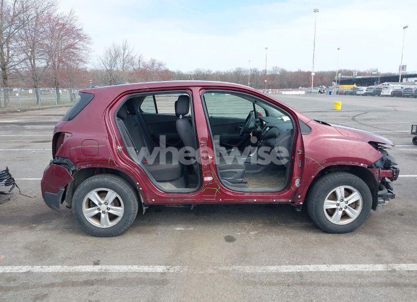 Photo 13 of 2017 Chevrolet Trax LS (VIN 3GNCJNSB7HL162915)