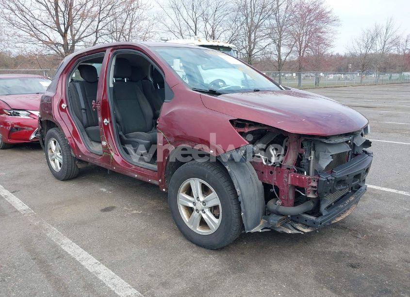 Photo 6 of 2017 Chevrolet Trax LS (VIN 3GNCJNSB7HL162915)