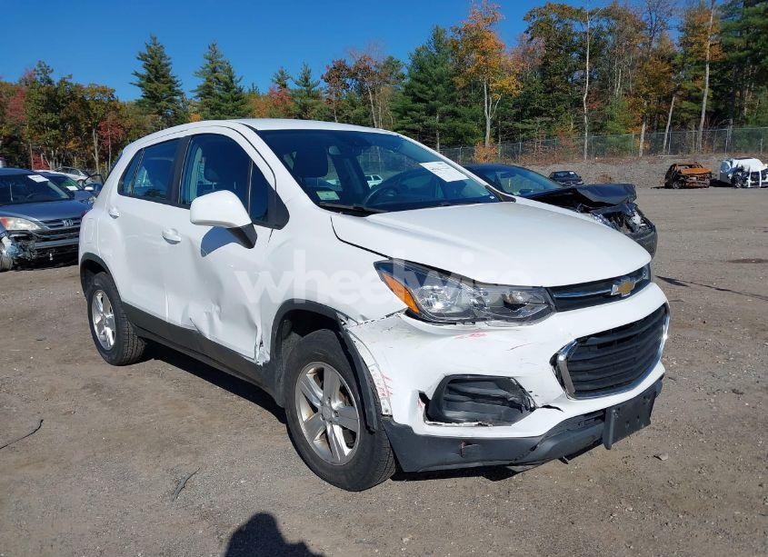 Photo 6 of 2017 Chevrolet Trax LS (VIN 3GNCJNSB7HL250122)