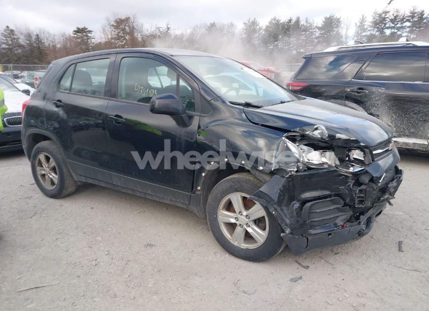 2017 Chevrolet Trax LS (VIN 3GNCJNSB7HL274307) main photo