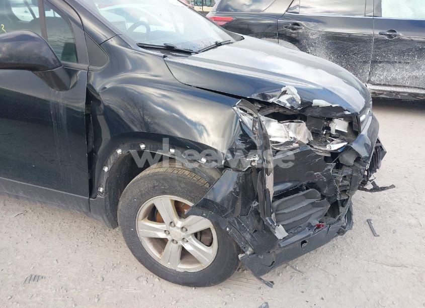 Photo 6 of 2017 Chevrolet Trax LS (VIN 3GNCJNSB7HL274307)