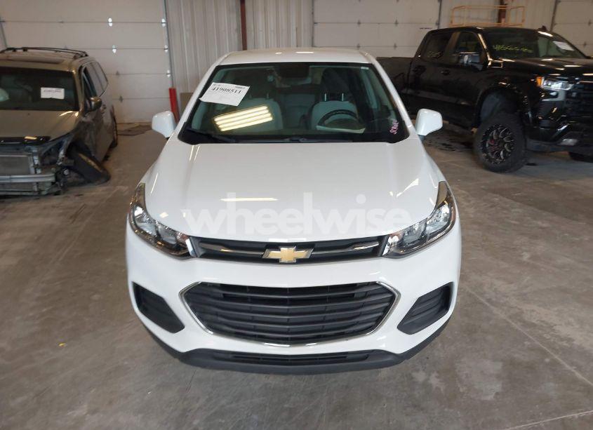 Photo 12 of 2017 Chevrolet Trax LS (VIN 3GNCJNSB7HL280107)