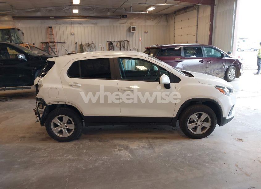 Photo 13 of 2017 Chevrolet Trax LS (VIN 3GNCJNSB7HL280107)