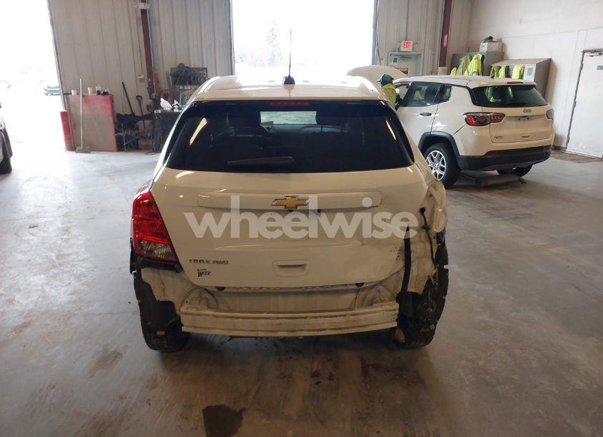 Photo 16 of 2017 Chevrolet Trax LS (VIN 3GNCJNSB7HL280107)