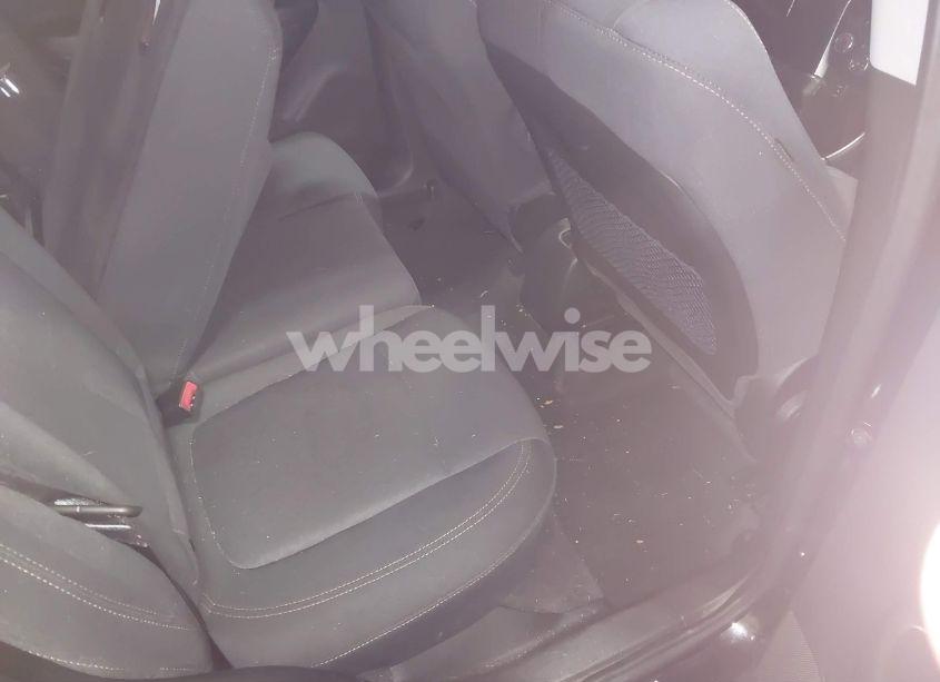 Photo 8 of 2019 Chevrolet Trax LS (VIN 3GNCJNSB7KL368341)