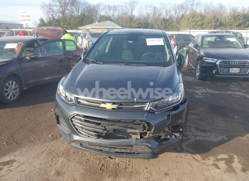Photo 12 of 2020 Chevrolet Trax AWD LS (VIN 3GNCJNSB7LL128580)