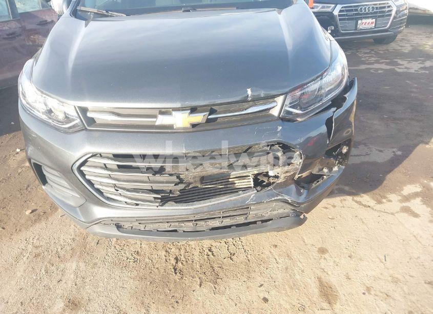 Photo 6 of 2020 Chevrolet Trax AWD LS (VIN 3GNCJNSB7LL128580)