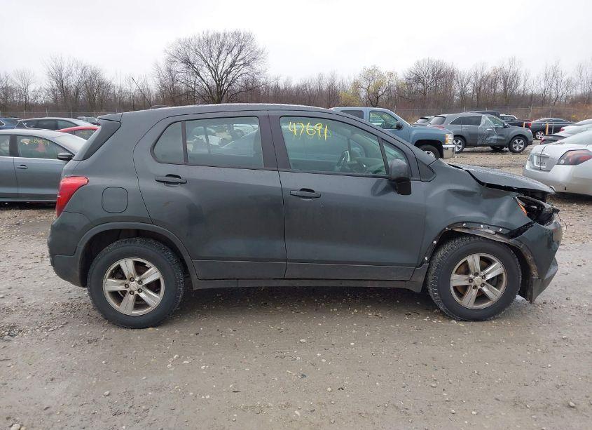 Photo 13 of 2020 Chevrolet Trax AWD LS (VIN 3GNCJNSB7LL193963)