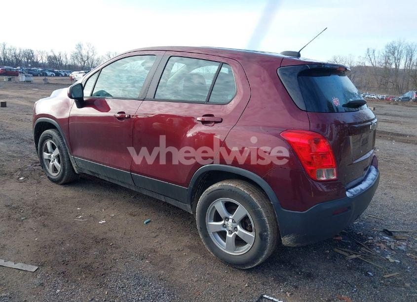 Photo 3 of 2016 Chevrolet Trax 1LS (VIN 3GNCJNSB8GL115181)